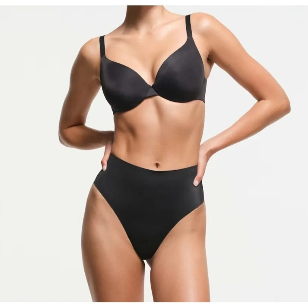 Skims Smoothing‎ Intimates Full Coverage Bra BA-PLG-2610 Onyx, 34C